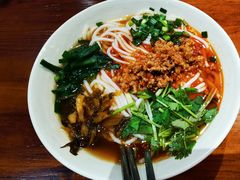 纯正云南小锅米线-遇见阿家村云南菜(魏公村店)
