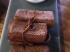 -胡桃里音乐餐厅(陶溪川店)(川湘赣菜·世界百大酒庄直供红酒·音乐表演)