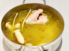招牌松茸鸡汤-京彩臻品火锅