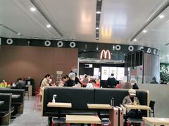 大堂-麦当劳(北京大兴机场二层国内到达(安检外)店)