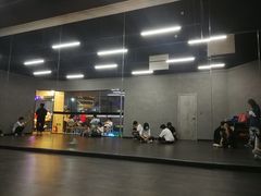 -零下舞度·街舞连锁机构(万科中心店)