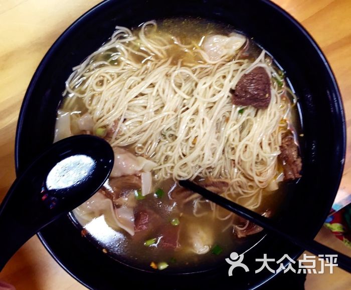 鲜虾云吞牛腩面