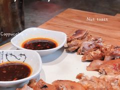 熏猪手-先启半步颠小酒馆(白麓里店)