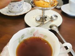 -Café Monson