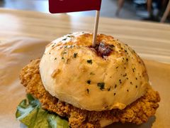 招牌秘制鸡腿堡-必胜客(绿地新都会店)