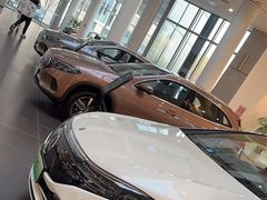 -奔驰北京极光星徽(四元桥店)