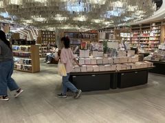 -覔书店(壹方城店)