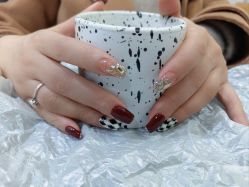 -灰姑娘美甲美睫馆