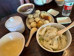 荠菜馄饨-哑巴生煎(临顿路店)