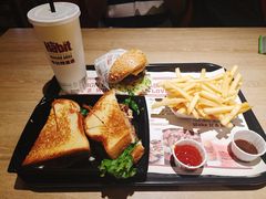 -The Habit Burger Grill 哈比特汉堡(复兴soho店)