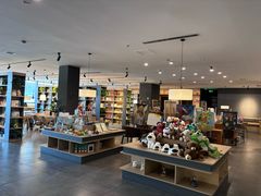 -魔方城市书房(中街益田店)