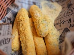-BHC炸鸡(明洞总店)