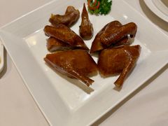 玻璃脆皮乳鸽-利苑酒家(宜安广场店)