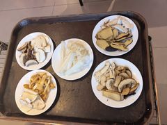 -天宜隆蘑菇宴火锅(石景山旗舰店)