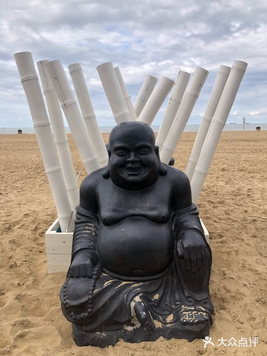 席凡宁根海滩图片