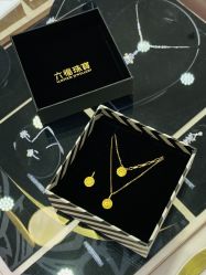 -六福珠寶(巴黎春天五角场店)