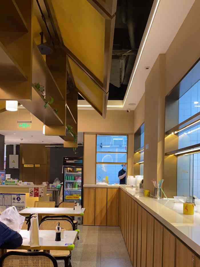 阿三生煎(万达广场店)-"来万达广场这边,本来想吃日本料理,可是还.