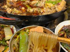 -鸿顺老铁锅美蛙鱼府(解放碑店)