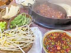 -赵美丽·重庆社区火锅·直营店(火车东站·中豪国际店)