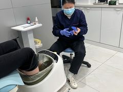 -世龙世家灰指甲·甲沟炎·跖疣护理·修脚(东江湾路店)