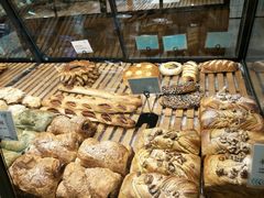 -Dough&Joe团憩(瑞虹天地月亮湾店)