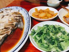 -芦茨金富饭庄·25年老字号·专做稻草鸡