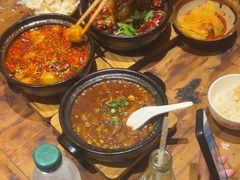 -有红鸡毛店·砂锅菜(抚琴夜市店)