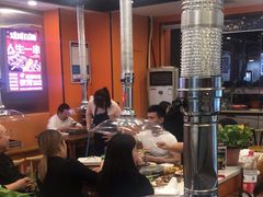 -哈尔滨小酒馆·鲜肉现穿自助烧烤(康新花园店)