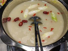 -龙巢盱眙龙虾·牛蛙·烧烤宵夜(八卦岭店)