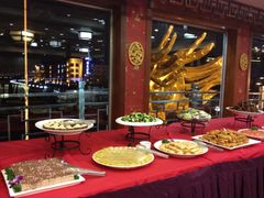 自助取餐区-新龙船黄浦江餐饮游船官方自营店