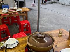 -广味炭炉鸡煲(宝业路分店)