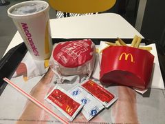 -麦当劳(百联西郊购物中心店)