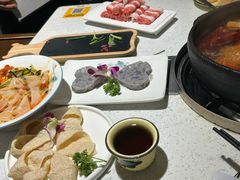 -贵府酸汤牛肉火锅·贵州老字号(飞山街店)