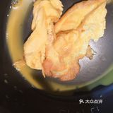 家常菜中简易的 脆绿营养的鲜椒炒鸡蛋