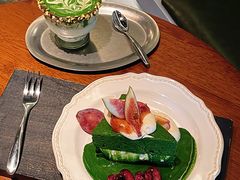 -luutosa  cafe & tea 鹿兔山