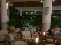 -亚龙湾喜来登·美景台大堂吧