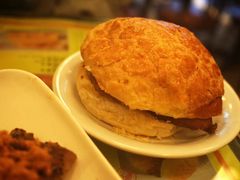 猪扒菠萝包-龙凤冰室