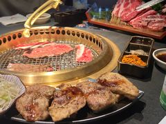 -铭牛烧肉·和牛海鲜自助(高新月牙湖店)