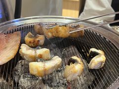 -围炉肉舍•炭烤活鳗•丹东海鲜烤肉(步行街店)