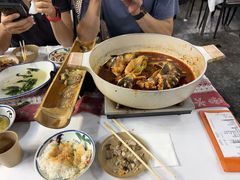 -刘姐啤酒鱼民族演艺餐厅(西街总店)