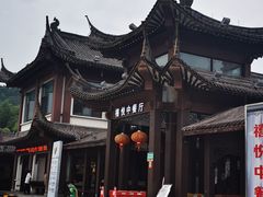 -慈城服务区-停车场