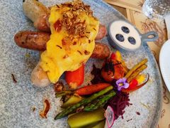 -Mark&Mars Restaurant