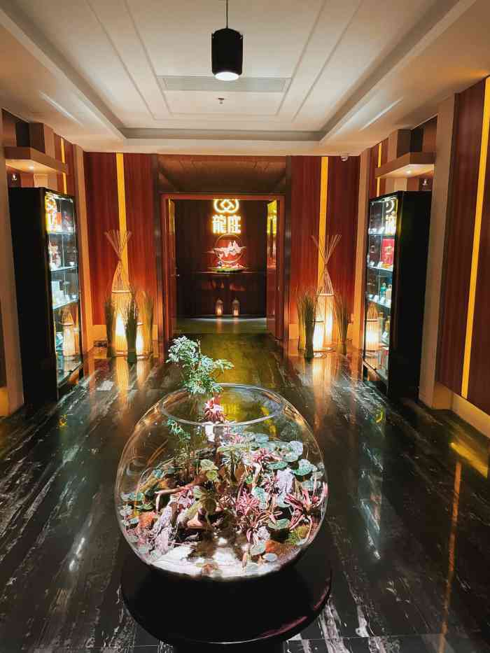 龙庭酒家(丰汇店)-"从丰汇大厦西门进去2楼,楼南边有专门的停.