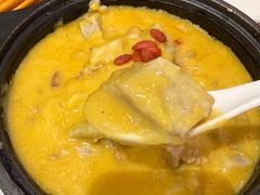 -阿瓦山寨·湘菜现炒·剁椒鱼头王(咸阳总店)