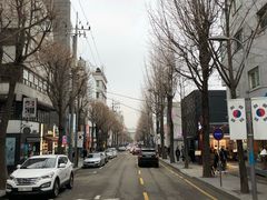 -LINE FRIENDS Garosu-gil Flagship Store