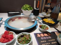 -马家斑.鲜鱼火锅(松湖万科店)