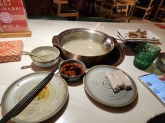 -喃喃椰·糟粕醋·椰子鸡火锅(七堡花园店)