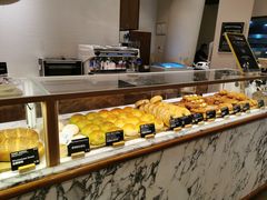 面包甜点陈列柜-WHEAT&BAKER-麥(凯德来福士店)