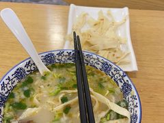 -八百里牛肉汤(盖饭·锅贴·万象城店)