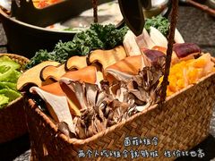 -三出山火锅(南京万象天地店)